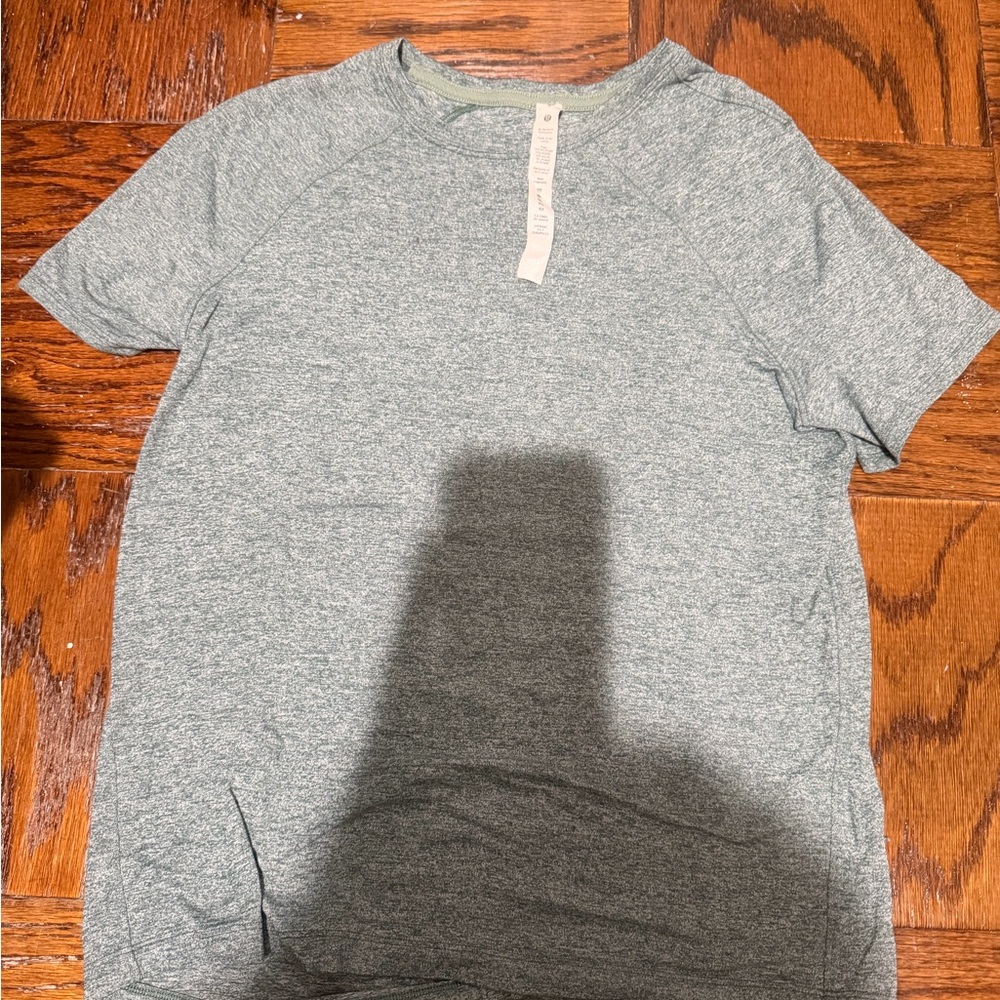lululemon athletica Gray Short Sleeve Tee